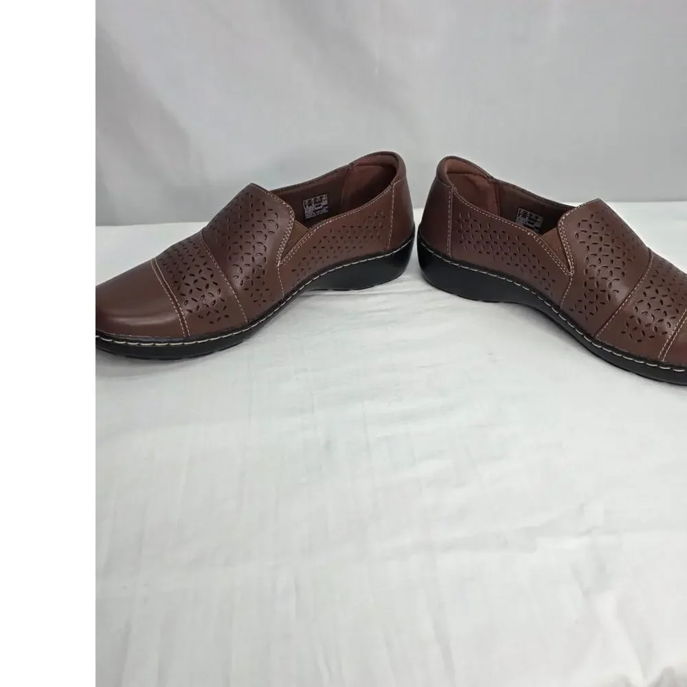 Clarks Collection Women’s Brown Perforated Slip On Comfort Loafers Size 10W